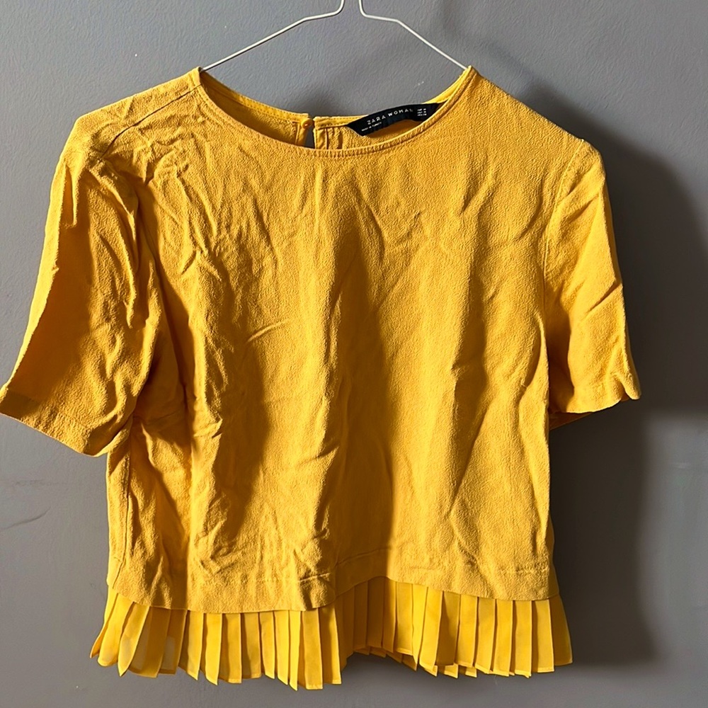 Zara mustard ruffle blouse